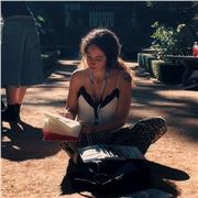 Profesora de Dibujo y Diseño Gráfico para todas las edades.